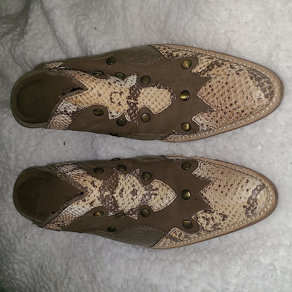 Boutique 58 Size 7M Western Leather Snakeskin Embossed Mules